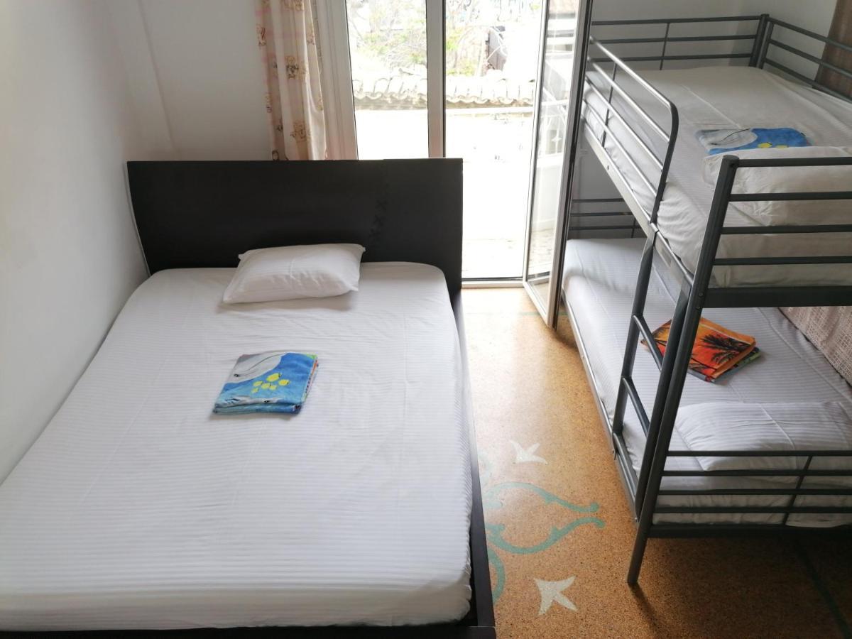 Shared Rooms Near Acropolis And Monastiraki Афіни Екстер'єр фото